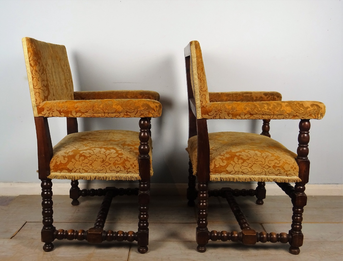 Pair of Italian 17th C Style Open Armchair (6).JPG